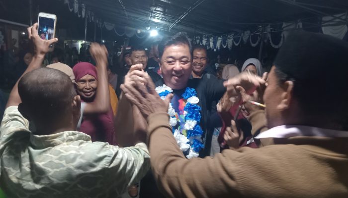 Waooo! Kedatangan HT Malam Ini Disambut Ratusan Warga Di Desa Mangon