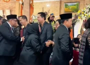 Pimpinan dan Anggota DPRD Kota Dumai Turut Berdukacita dan Berikan Penghormatan Terakhir Kepada Mendiang Roni Ganda Bakara, A.Md