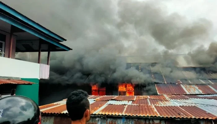 Satu Unit Rumah di Desa Fatce, Kepulauan Sula Terbakar