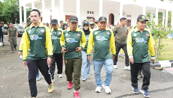Pemkab Sula Meriahkan HUT PGRI & Hari Guru Nasional 2025 Dengan Jalan Sehat Bersama