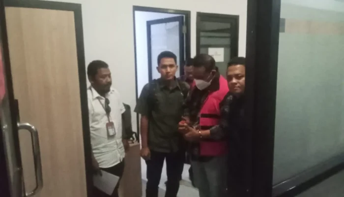 DPO Kasus BTT dan BMHP Serahkan Diri, Kejari Kepulauan Sula Tahan Tersangka LL