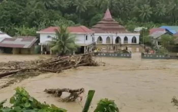 Pasca Banjir, Warga Desa Gamlamo Halbar Krisis Air Bersih dan Kesulitan Akses Makanan