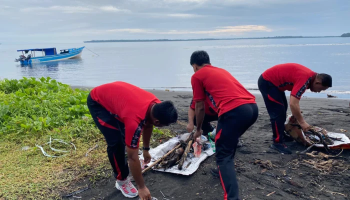Polres Halut Dukung Gerakan Indonesia Asri Melalui Aksi Bersi