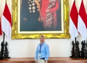 Masmina Ali Umacina Salurkan Bantuan Material untuk Renovasi Masjid di Waisum