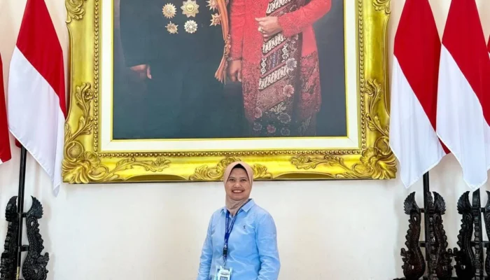 Masmina Ali Umacina Salurkan Bantuan Material untuk Renovasi Masjid di Waisum