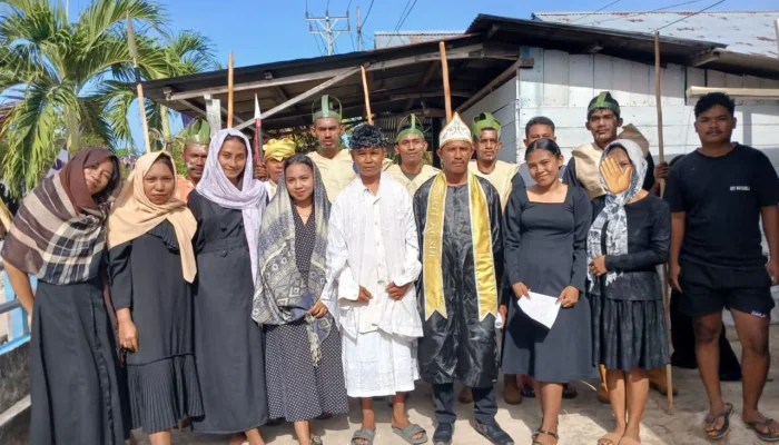 Pemuda Jemaat Bukit Kasih Hatetabako Gelar Prosesi Jalan Salib Sambut Jumat Agung