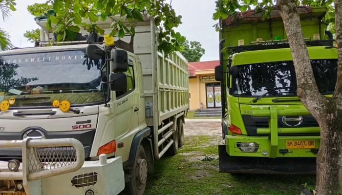 Tim Polda Riau Tangkap 2 unit Mobil Dumtruck yang Berulangkali Langsir Biosolar dari SPBU 13.288.632 Bagan Besar