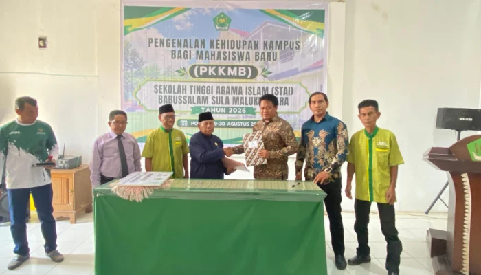 Baznas Kepulauan Sula Salurkan Beasiswa Sula Cerdas kepada Mahasiswa STAI Babussalam