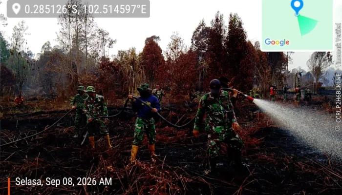 Kodam XIX/Tuanku Tambusai Bersama Tim Gabungan Lanjutkan Penanganan Karhutla di Sungai Guntung Hilir