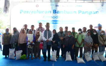 Pangdam XIX/Tuanku Tambusai Hadir Bersama Mentan Amran Salurkan Bantuan Pangan