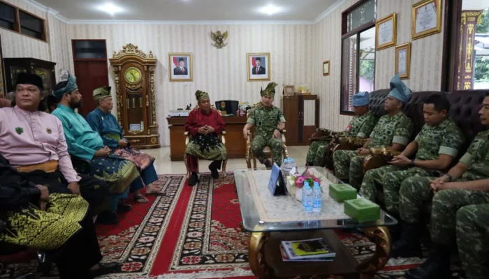 TNI Hadir untuk Semua, Anjangsana HUT ke-81 TNI Perkuat Persatuan Lintas Agama dan Adat di Riau