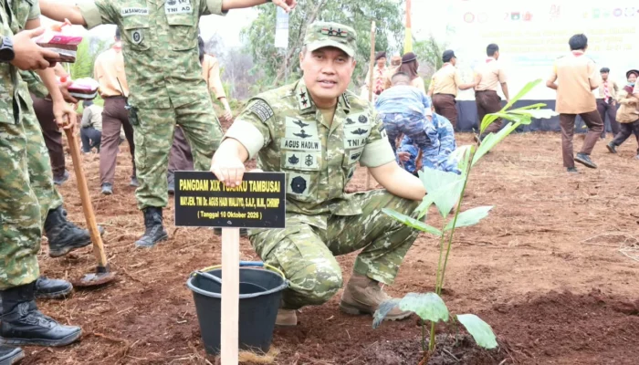 Pangdam XIX/Tuanku Tambusai Bersama TNI-Polri dan Buruh Perkuat Kepedulian Lingkungan