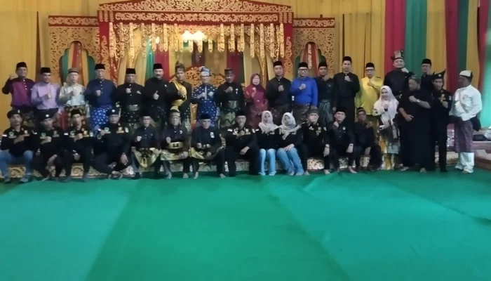 Pemberhentian Sekum dan Bendum DPH LAMR Kota Dumai Warkah Di Bacakan Oleh Ketua MKA